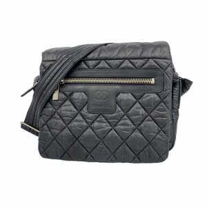 CHANEL Black Shoulder Bag